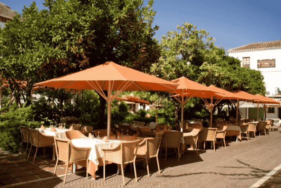 How to Keep Outdoor Diners Cool During a Heatwave